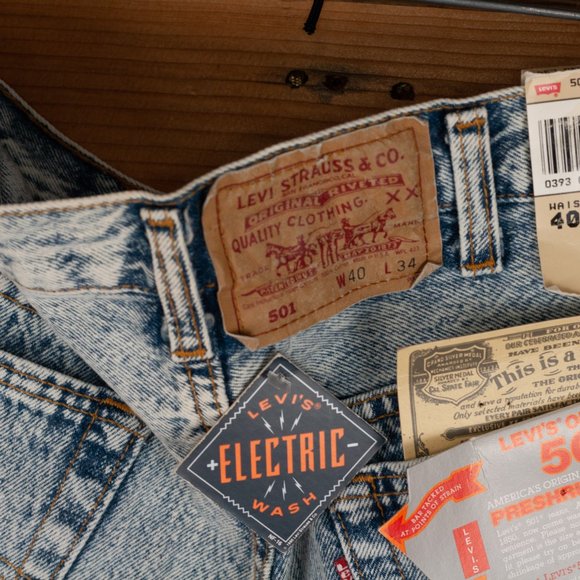 Vintage 80s Deadstock Levi's 501 Light Wash Button Fly Jeans- 40 x 31, USA Made - Picture 8 of 16